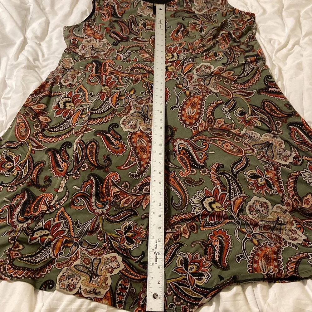 Sandra Darren Woman’s Green Paisley Mid length sleeveless dress, Plus Size 2X - Picture 12 of 13